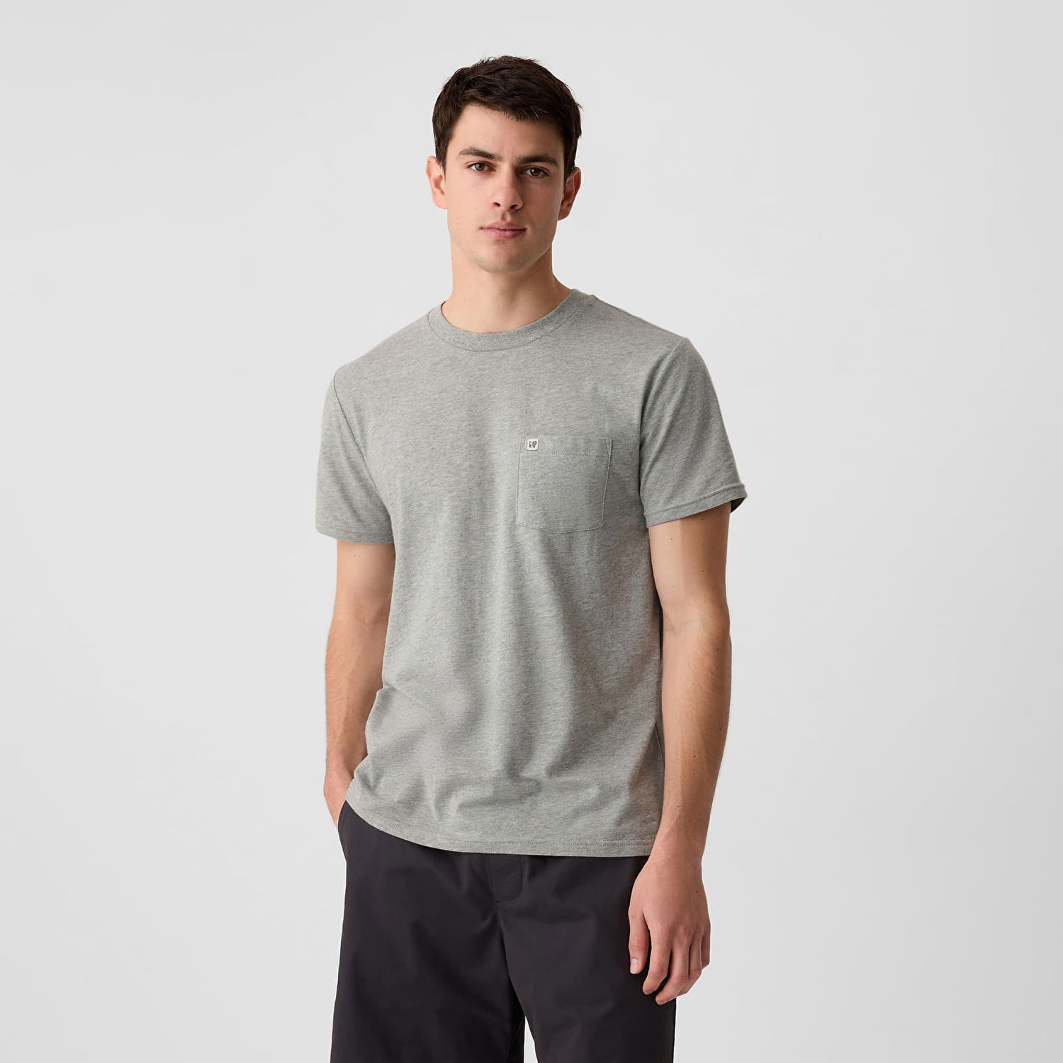Tričko GAP T-shirt Logo Pocket Tee Grey Heather S Šedá | 857901-08, 0