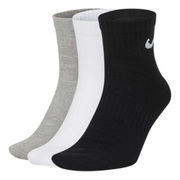 Solid Color Logo Casual Sports Training Mid Tops Socks - 3 Pairs