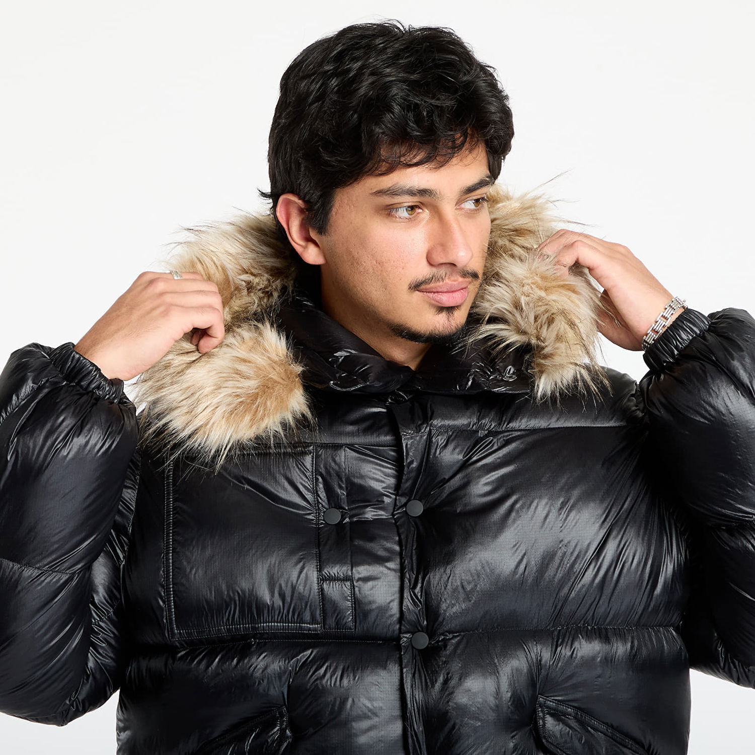 Prešívaná bunda Umbro Duemila Puffer Jacket with Faux Fur Hood Čierna | UBMW0331FA206 BLK0001, 1