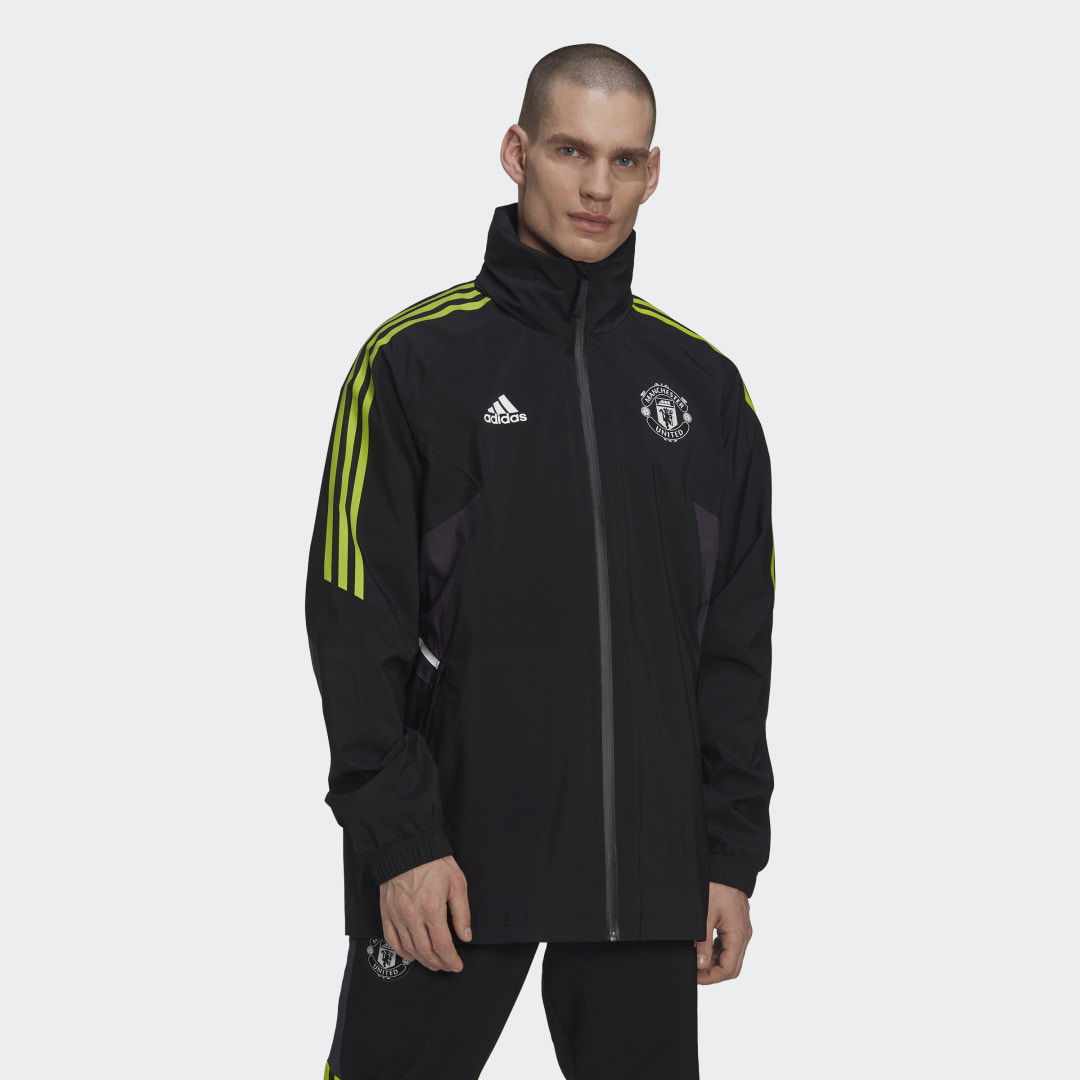 Manchester United Condivo 22 Rain Jacket