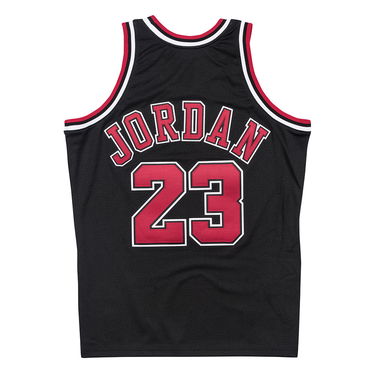 Dres Mitchell & Ness NBA Michael Jordan Chicago Bulls 1997-98 Authentic Jersey Čierna | AJY4GS18400-CBUBLCK97MJO, 2