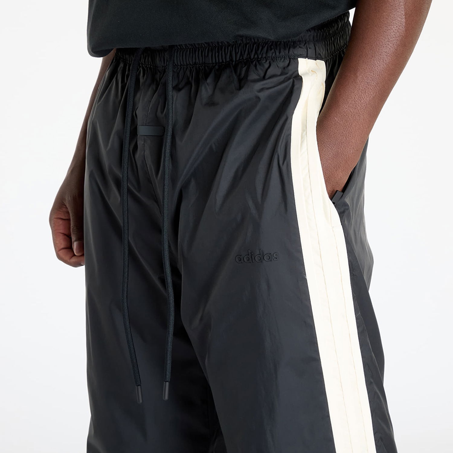 Nohavice adidas Originals Fear Of God Athletics x Woven Relaxed Track Pant Čierna | IS8727, 1