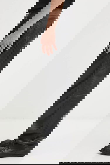 Nohavice Maison Margiela MM6 Maison Margiela Faux Leather Wide Leg Pants Čierna | SH2LA0045.M35455.900, 1