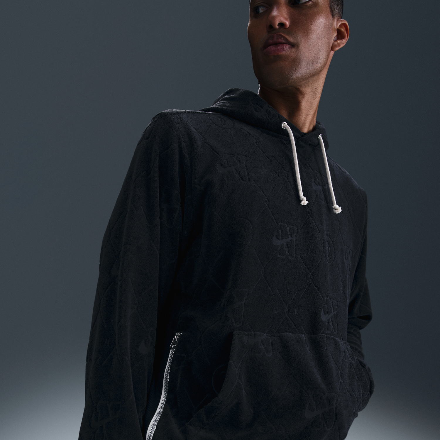 Mikina Nike Standard Issue Dri-FIT Basketball Hoodie Čierna | HJ4223-010, 1