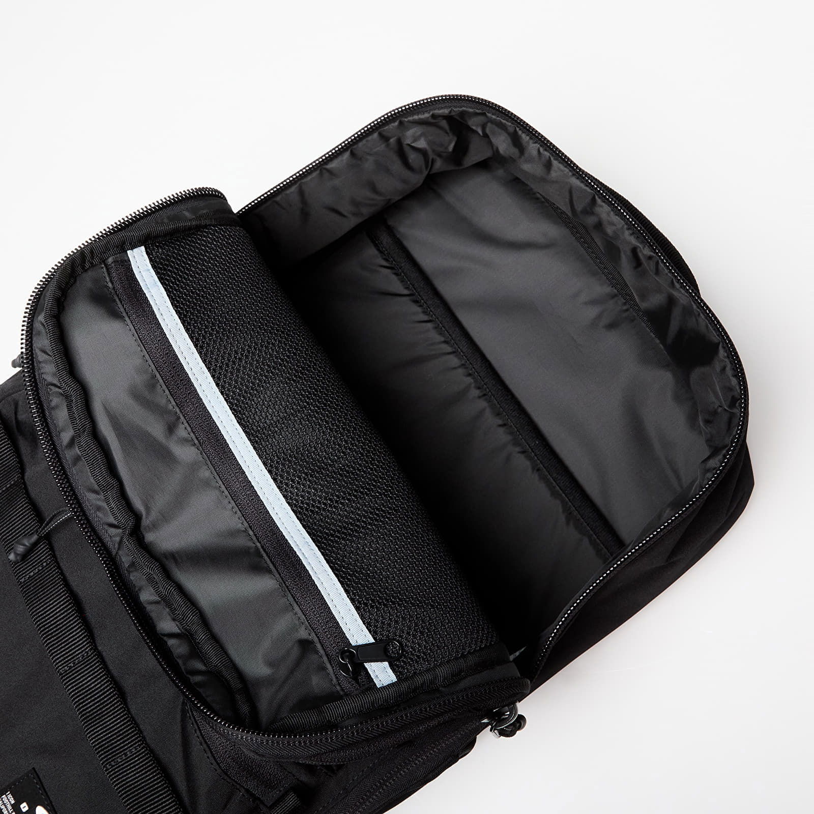 Essential Backpack Blackout