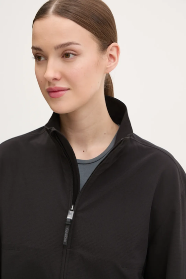 Vetrovka CALVIN KLEIN Calvin Klein - Performance Woven Cropped Jacket Čierna | LVGWS5O502-UB1, 2