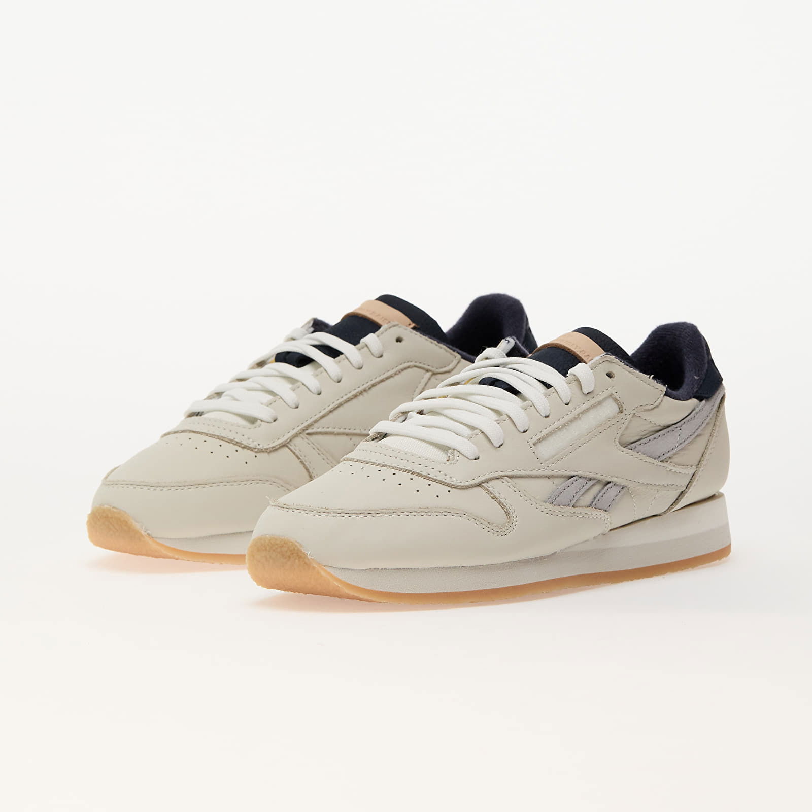 Classic Leather Premium Chalk/ Vector Navy/ Grey