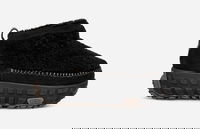 Venture Daze Ultra Mini Cozy Boot