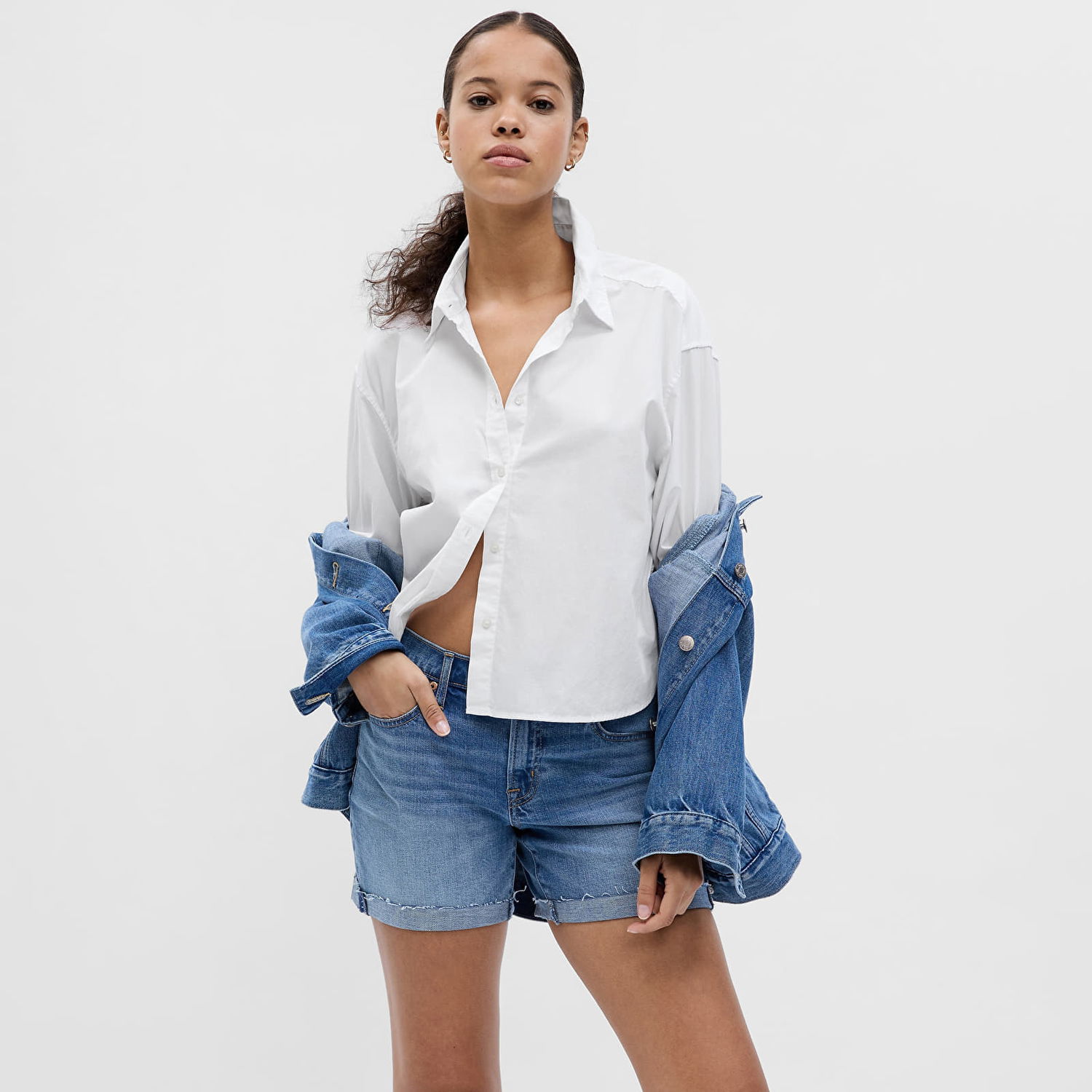 Šortky GAP 5 Inch Girlfriend Shorts Medium Indigo Modrá | 570596-02, 0