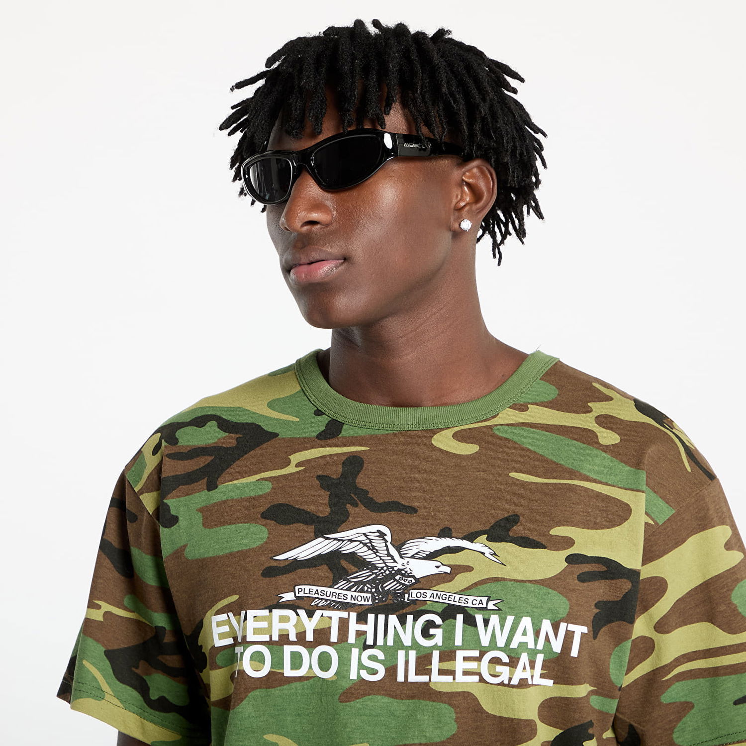 Tričko Pleasures PLEASURES Illegal Camo T-Shirt Zelené | P24W038 WOODLAND, 1