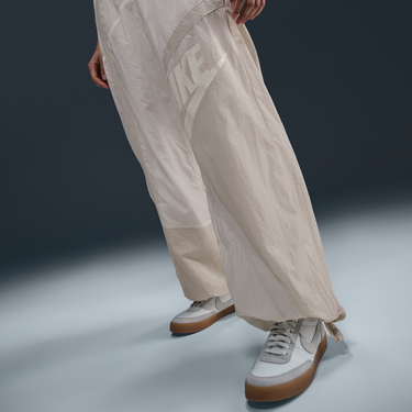 Tepláky Nike Nike Sportswear Mid-Rise Woven Pants Béžová | HJ4178-133, 1