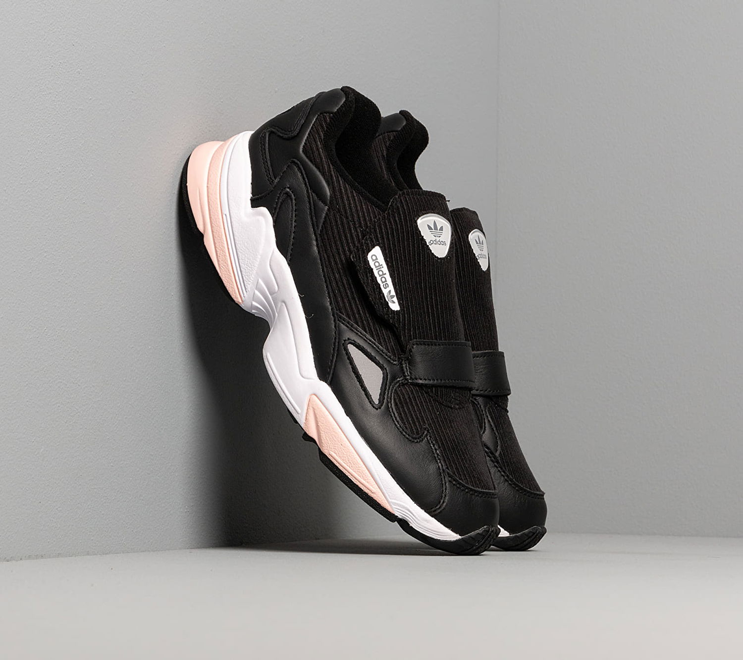Tenisky a topánky adidas Originals Falcon RW Čierna | EE5112, 0