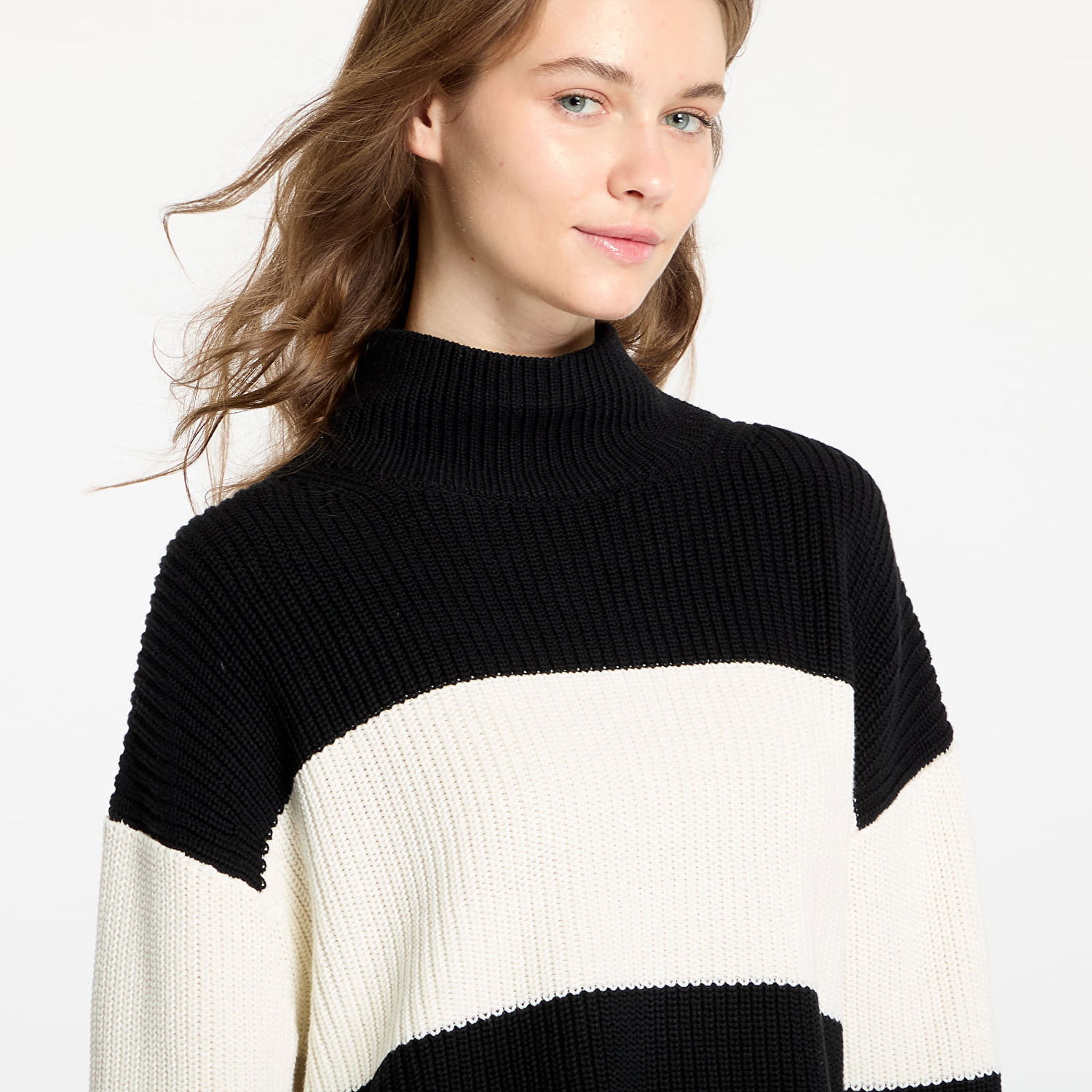 Sveter CALVIN KLEIN Chunky Loose High Neck Sweater Ivory/ Black Stripe Čierna | J20J224227 YBI, 1