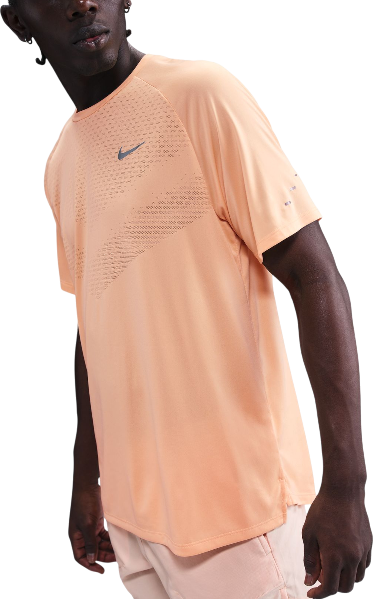Tričko Nike Stride Perforated Running T-Shirt Oranžová | hv5203-734