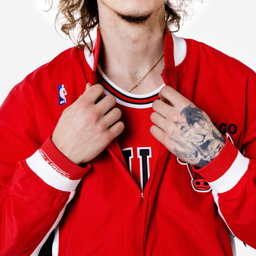 Bunda Mitchell & Ness Authentic Warm Up Jacket 96 Chicago Bulls Červená | AWJKGS18509-CBURED196, 1