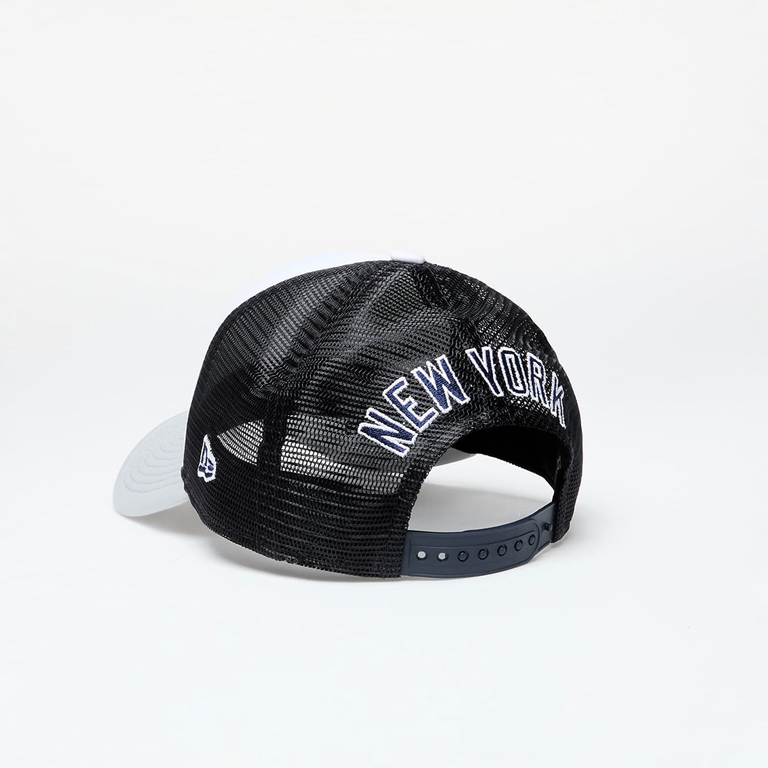 Šiltovka New Era Cap New York Yankees 9Forty Trucker Gray/ Navy Biela | 60503531, 1
