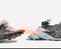 Speedgoat 6 Trail, Size 9