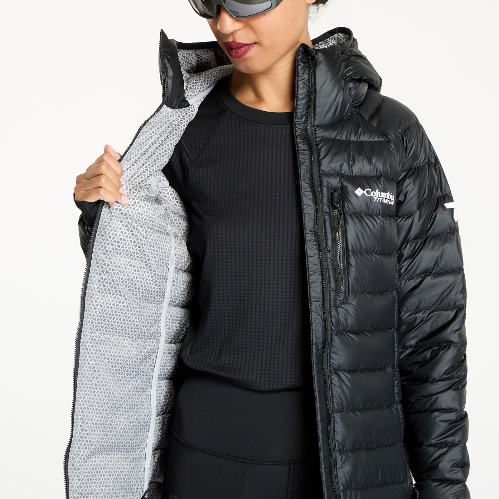 Arctic Crest Down Hooded Jacket Black