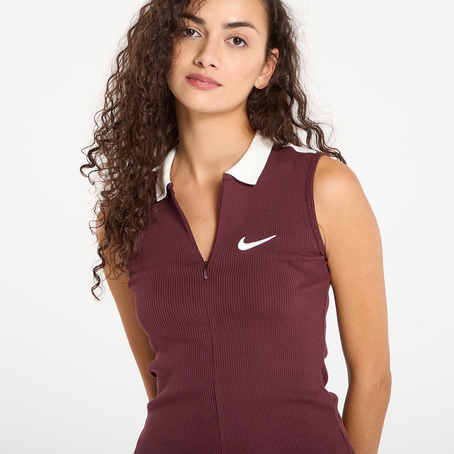 Tielko Nike Fitted Tank Top Vínová | IO8899-652, 1