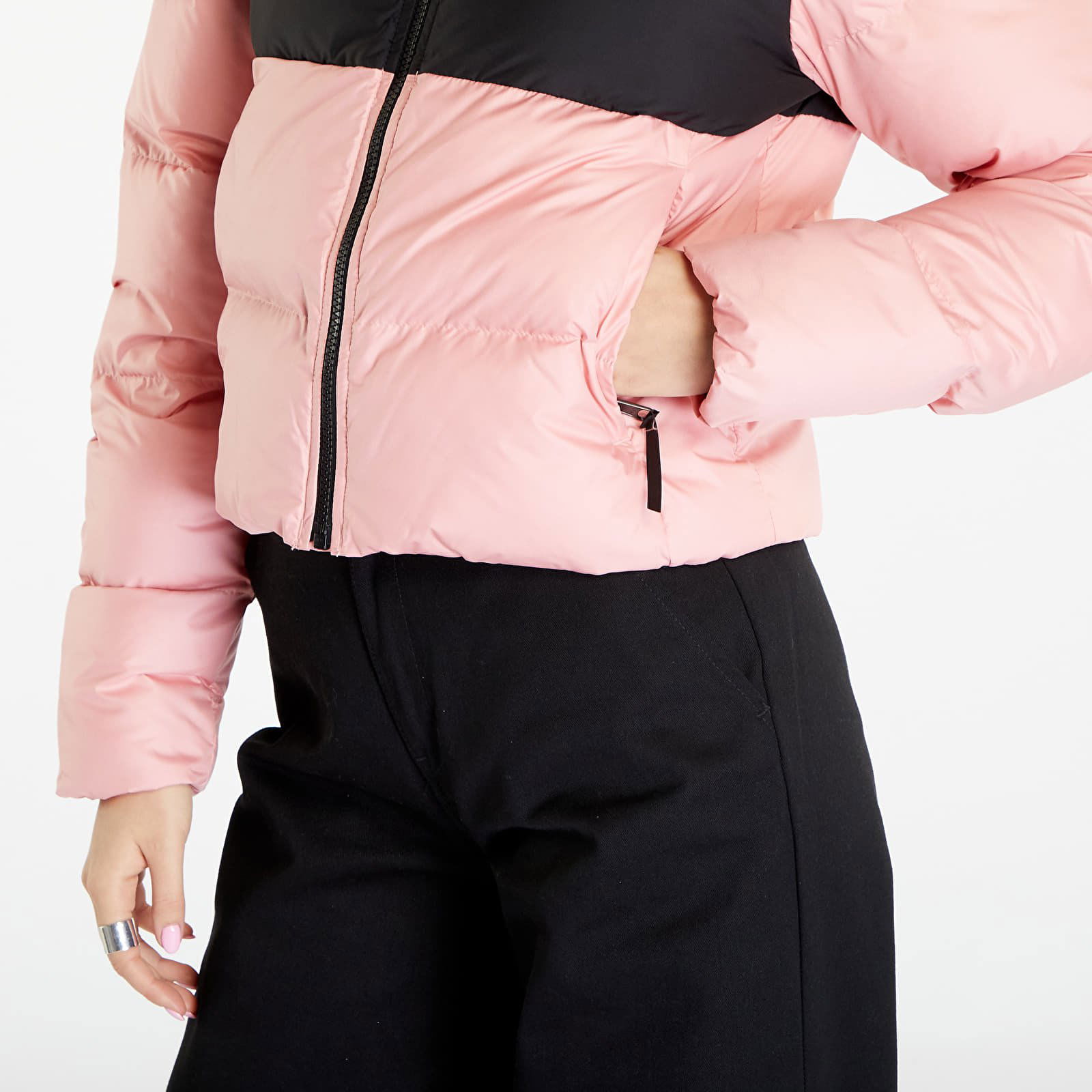 Cropped Saikuru Jacket "Shady Rose/ TNF Black"