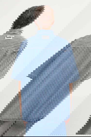 Košeľa AAPE by A Bathing Ape Relaxed Fit Short-Sleeved Striped Denim Button-Down Shirt Modrá | AAPSRM8515XAO, 2