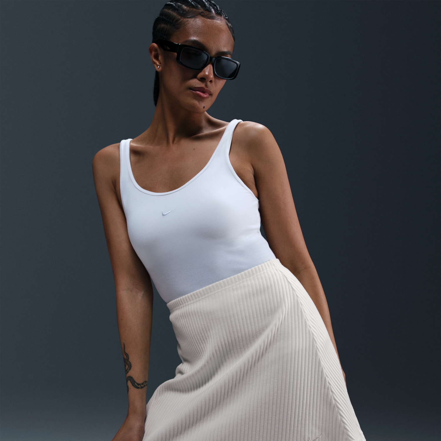 Sukňa Nike Ribbed Mini Skirt Sportswear Chill Knit Béžová | HJ1839-133, 1