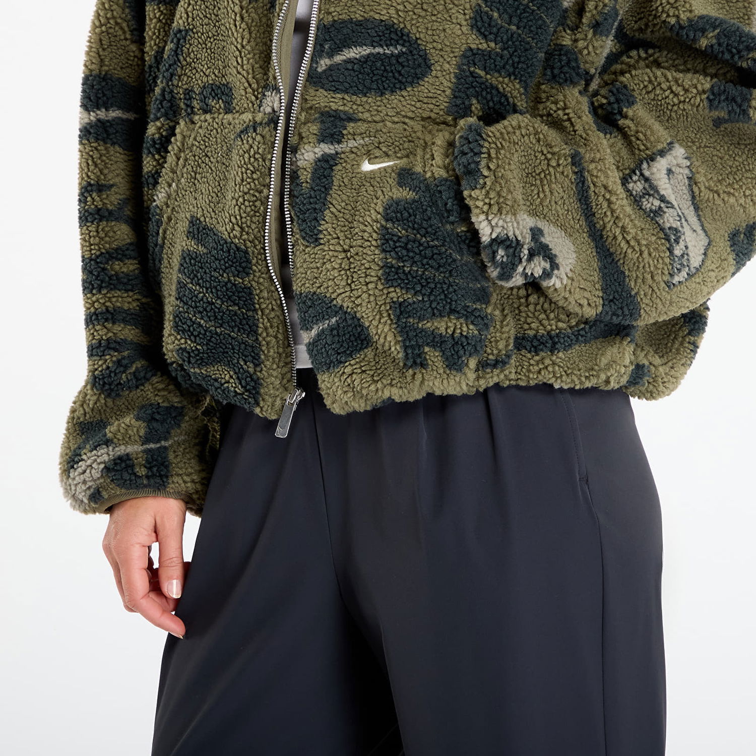 Bunda Nike Sportswear High-Pile Fleece Jacket with Logo Pattern Zelené | HV2070-222, 1