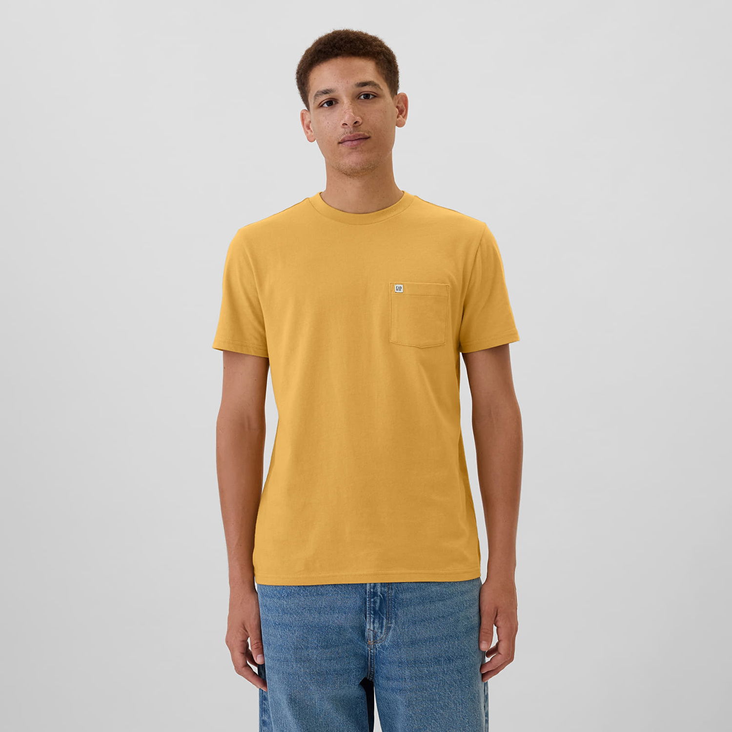 Tričko GAP T-shirt Logo Pocket Tee Honey Im Home L Žltá | 857901-12, 0