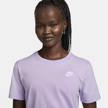 Tričko Nike Sportswear Club Essentials Fialová | DX7902-511, 4