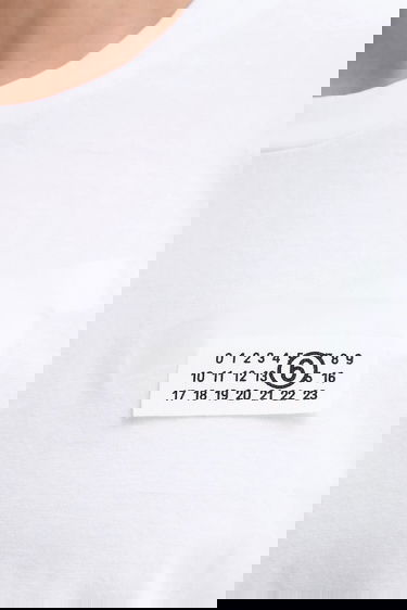 Tričko Maison Margiela MM6 Maison Margiela Short-Sleeve Numerical Logo Patch T-Shirt Biela | S62GD0210.M20115.100, 4