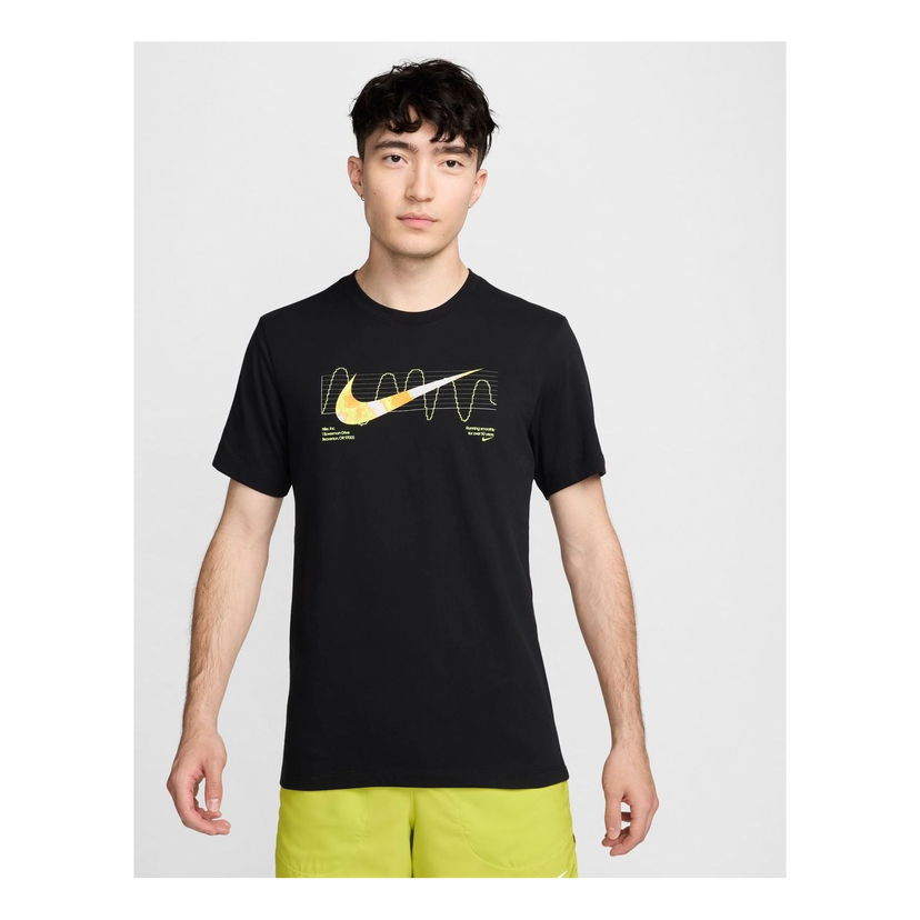 Tričko Nike Men's Graphic Running T-Shirt Čierna | FV8391-010