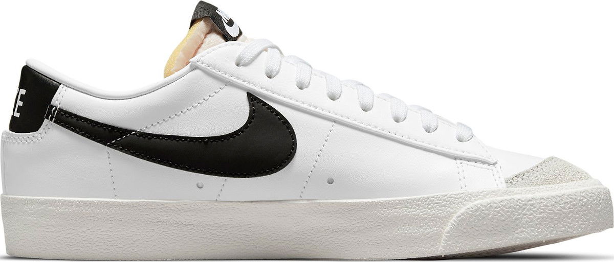 Blazer Low 77 W