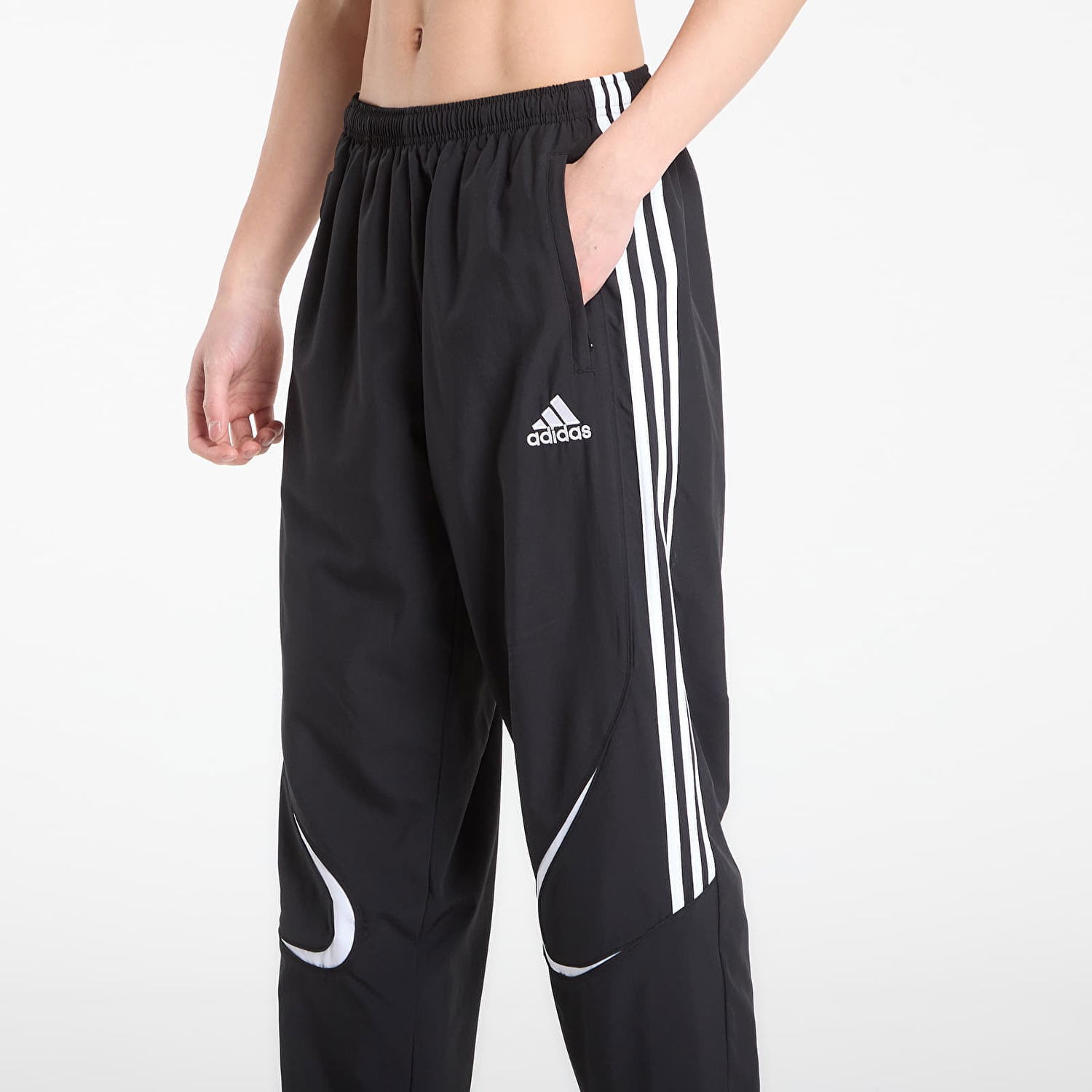 Nohavice adidas Performance Teamgeist Adicolor Panelled Track Pants Čierna | KD5863, 1
