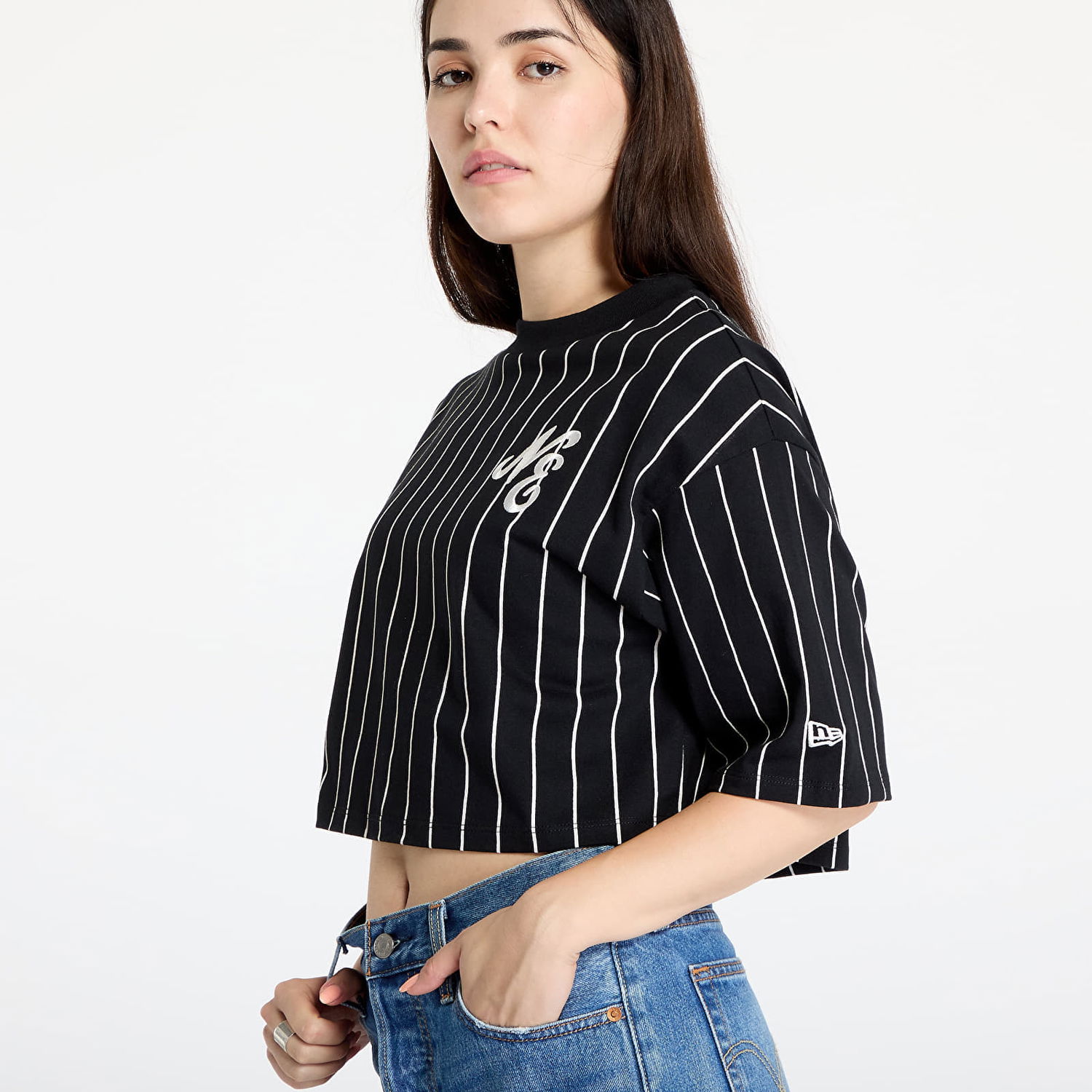 Tričko New Era Pinstripe Crop Tee Black/ Off White Čierna | 60564931, 1