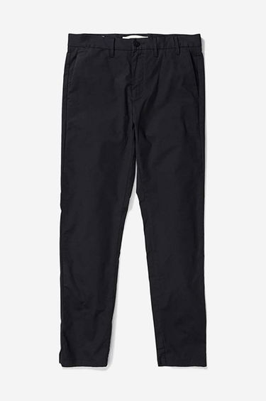 Nohavice a džínsy NORSE PROJECTS Aros Slim Light Stretch Chino Čierna | N25-0367-9999, 2
