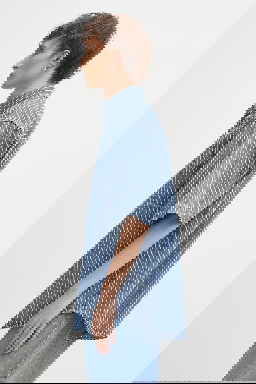 Košeľa AAPE by A Bathing Ape Relaxed Fit Short-Sleeved Striped Denim Button-Down Shirt Modrá | AAPSRM8515XAO, 1