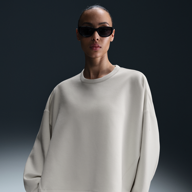 Sveter Nike Nike 24.7 ImpossiblySoft Dri-FIT Relaxed Fit Crew Neck T-Shirt Béžová | HQ8193-104, 4