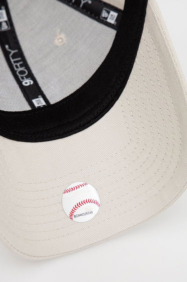 Šiltovka New Era 940W MLB League Essential 9forty New York Yankees Cap Béžová | 60292635.STNWHI, 3