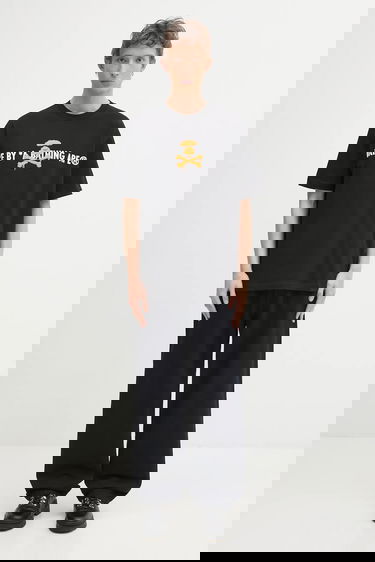 Tričko AAPE by A Bathing Ape Basic APES AND PLANET EARTH Graffiti Print T-Shirt Čierna | AAPTEM1644XXO, 4