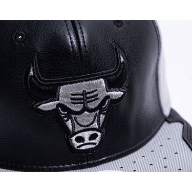 Šiltovka Mitchell & Ness Chicago Bulls Day One Snapback Hat Šedá | 6HSSMM19224-CBUBKGY, 4