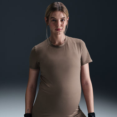 Súprava Nike Dri-FIT One Maternity Slim Short Sleeve T-Shirt Hnedá | FN5001-233, 1