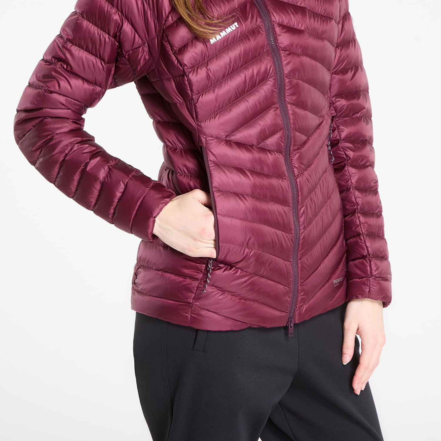 Prešívaná bunda Mammut Broad Peak IN Pertex Quantum Hooded Jacket Vínová | 1013-02972 vin-black, 1