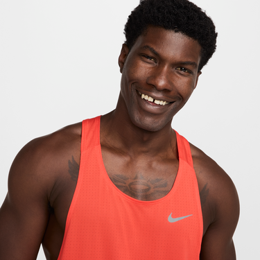 Tielko Nike Dri-FIT Fast Running Tank Top Červená | FN4229-696, 4