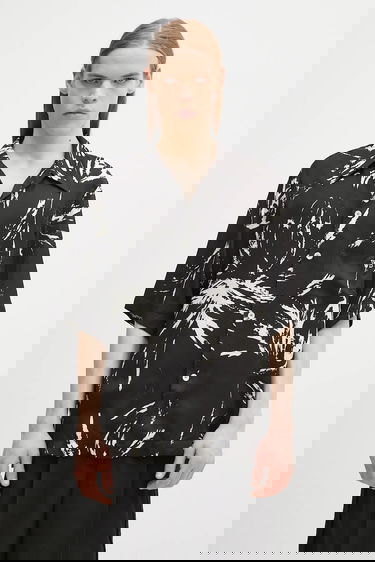 Košeľa Wales Bonner Wales Bonner Highlife Bowling Relaxed Fit Classic Collar Short Sleeve Abstract Print Shirt Čierna | MS25SH08.VI05.9900, 0