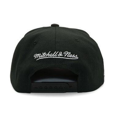 Šiltovka Mitchell & Ness Black & White Bulls Snapback Cap Čierna | HS8547-CBUBLCK, 2