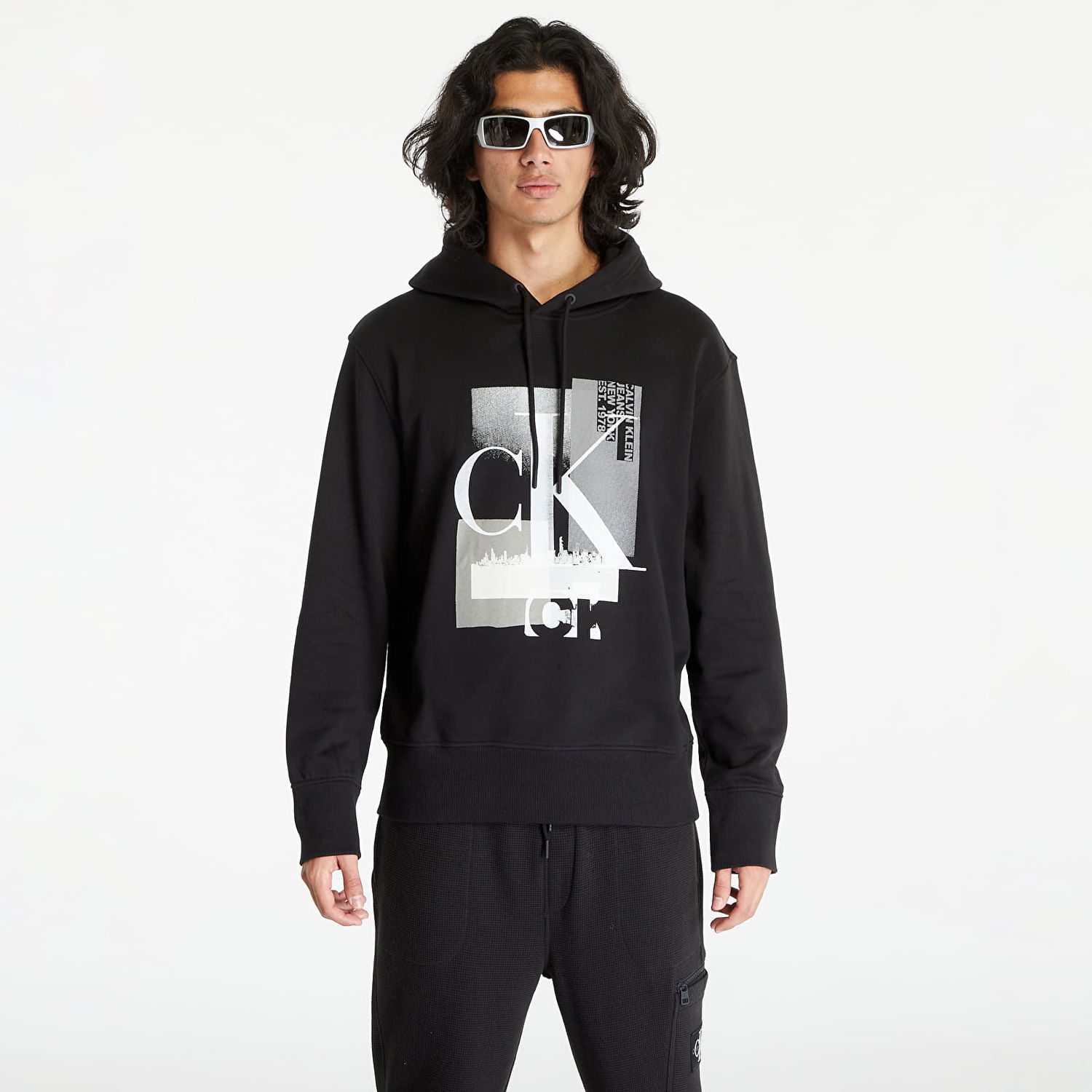 Mikina CALVIN KLEIN Connected Layer Land Hoodie Čierna | J30J324310 BEH, 0