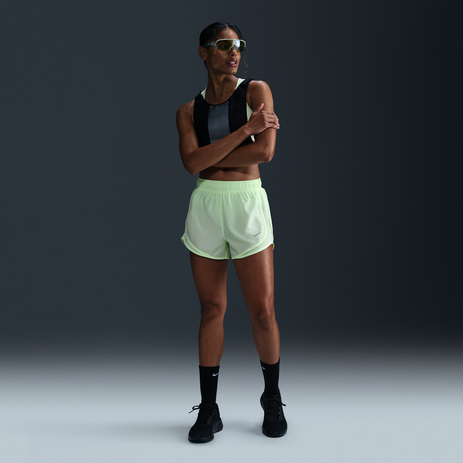 Šortky Nike Tempo Dri-FIT Mid-Rise Running Shorts with Liner Žltá | HM6096-701, 0