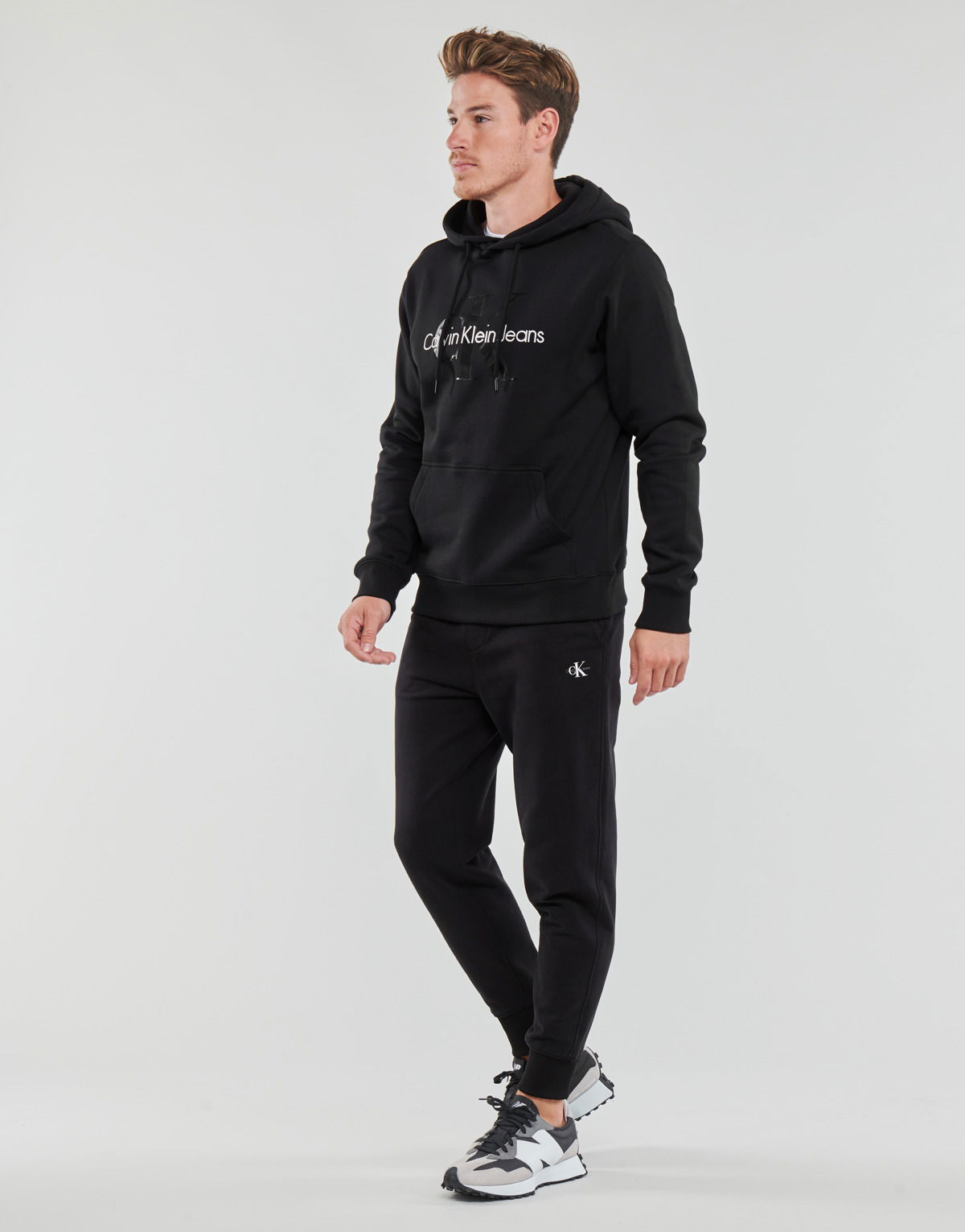 MONOLOGO REGULAR HOODIE