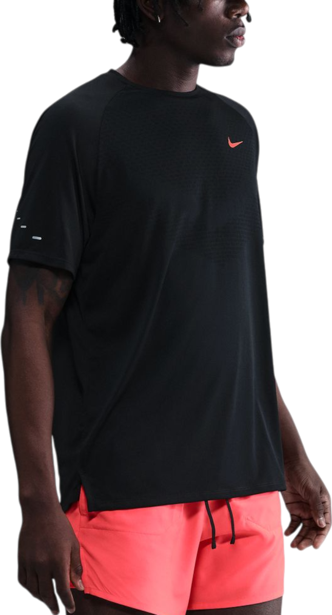 Tričko Nike Nike Stride T-Shirt Čierna | hv2128-010
