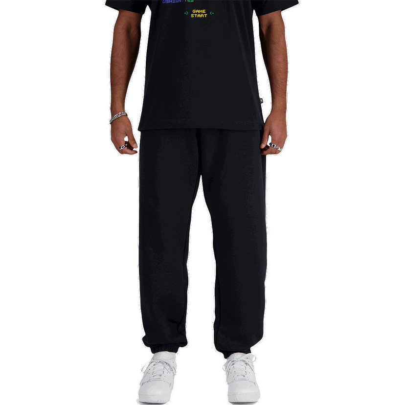 Súprava New Balance Sport Essentials Graphic T-Shirt and Sweatpants Čierna | MP41503-BK